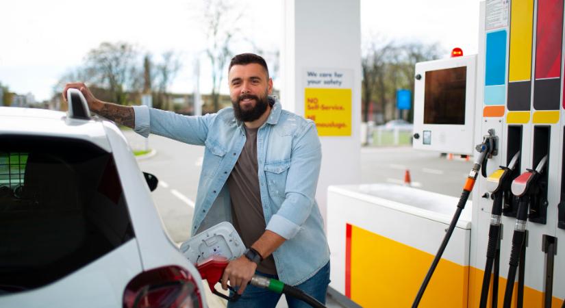 Hiába a jó idő, a benzin ára befagyott