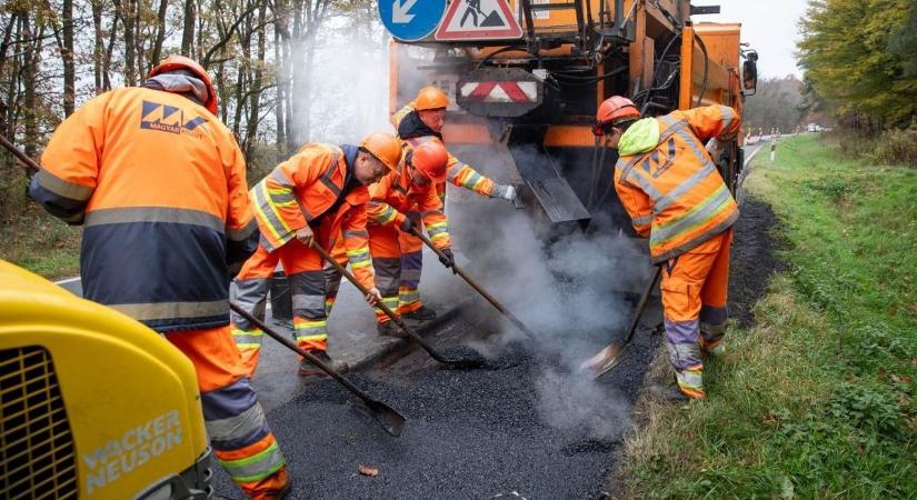 Újabb útfelújítást jelentettek be Heves vármegyében