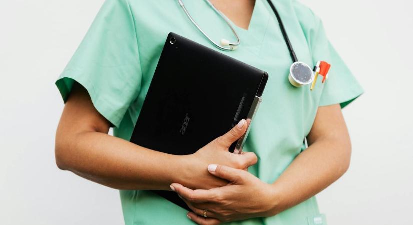 Hihetetlen túlélés: a rákos édesanya átevezte az óceánt és megmászta a Mount Everestet