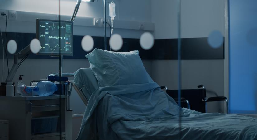 Életmentő műtétet hajtottak végre a Kétfarkú Kutya Párt passzivistáján Ausztriában, miután a veszprémi kórházból hazaküldték