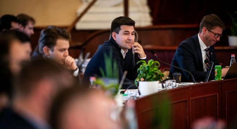 Villámgyors karaktergyilkosságba kezdett a Fidesz, az első célpont a Fővárosi Törvényszék ellenálló bírónője lett