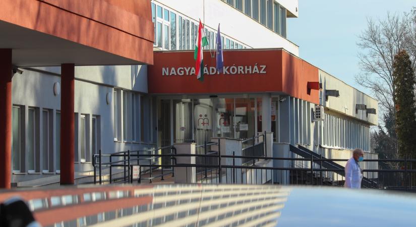 Látogatási tilalom és kötelező maszkviselés lépett érvénybe a Nagyatádi Kórházban