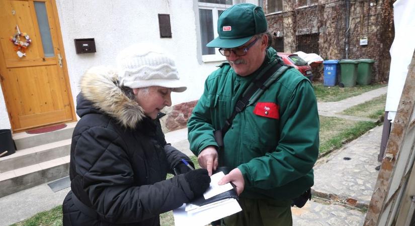 Érkezik a 13. havi nyugdíj! Mutatjuk a részleteket: ekkor jön az utalás a számlákra