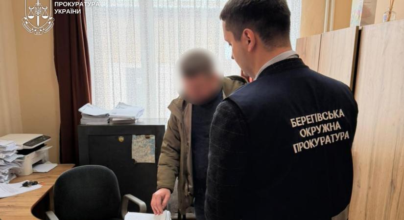 Kárpátalján egy vállalat igazgatóját azzal vádolják, hogy túlértékelte a menekülteknek szánt lakások árát