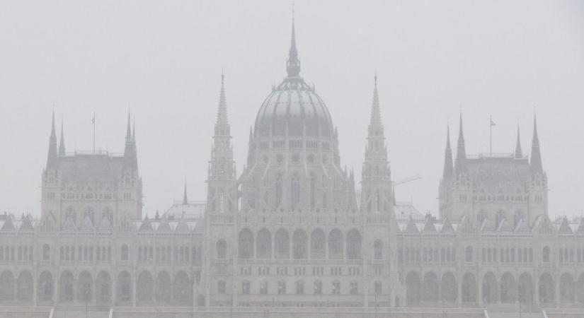 Sokkoló fordulat jön holnap az időjárásban, még a meteorológusok is meglepődtek