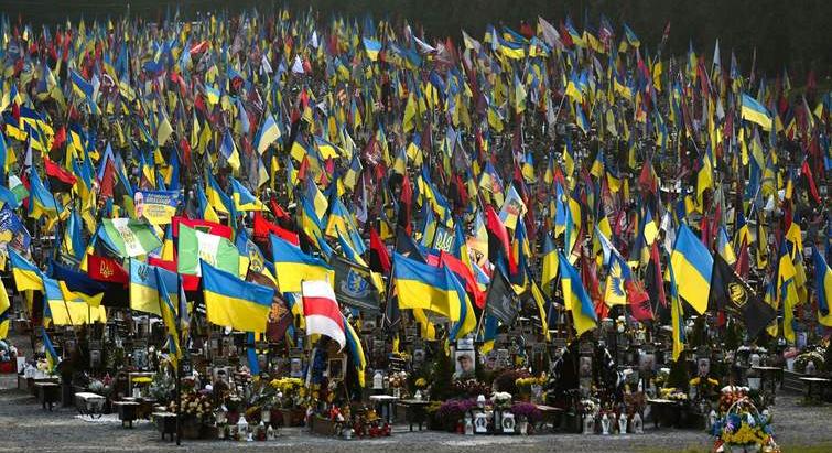 Zelenszkij elmondta, hány ukrán katona halt meg a háborúban