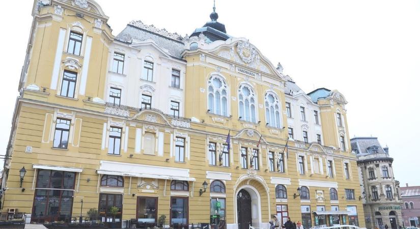 Elképesztő mértékben módosul a pécsi költségvetés