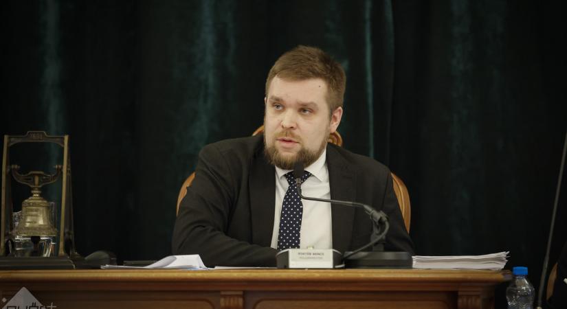 Többen, többször figyelmeztették a polgármestert – mégsem állt helyre a rend a közgyűlésen
