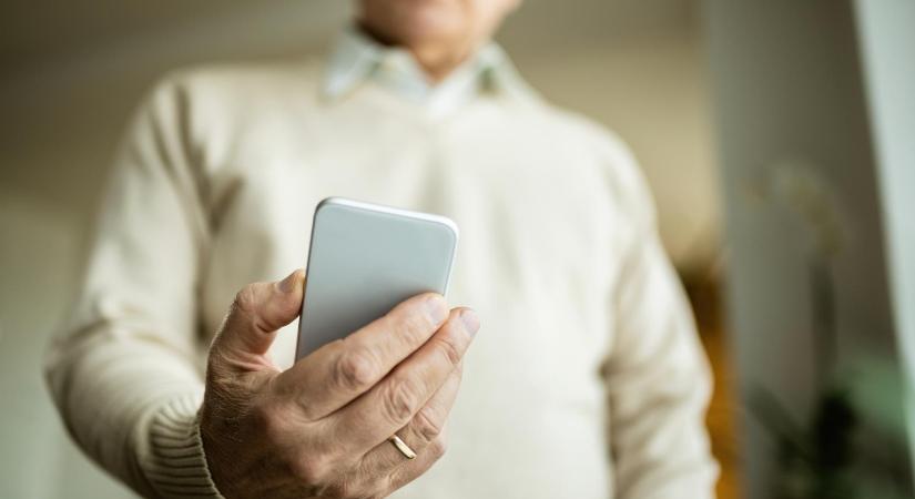 2 jel, amiből azonnal tudhatja, hogy csaló van a vonal végén