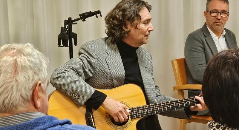 Labirintus – születésnap és kötetbemutató a Berzsenyi Dániel Könyvtárban