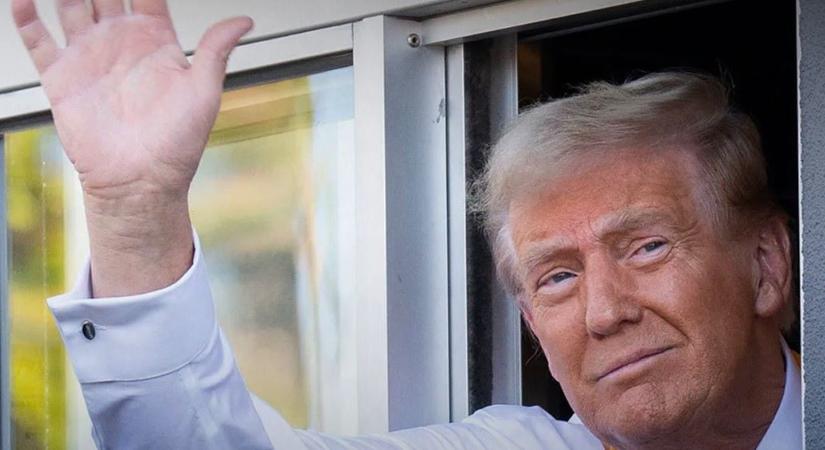 Trump ugyanúgy méltatta a japán kormányfőt, ahogy Orbán Viktort