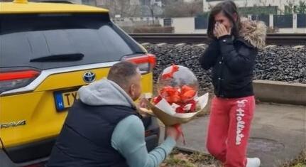 Lánykérés lett a rendőri igazoltatásból