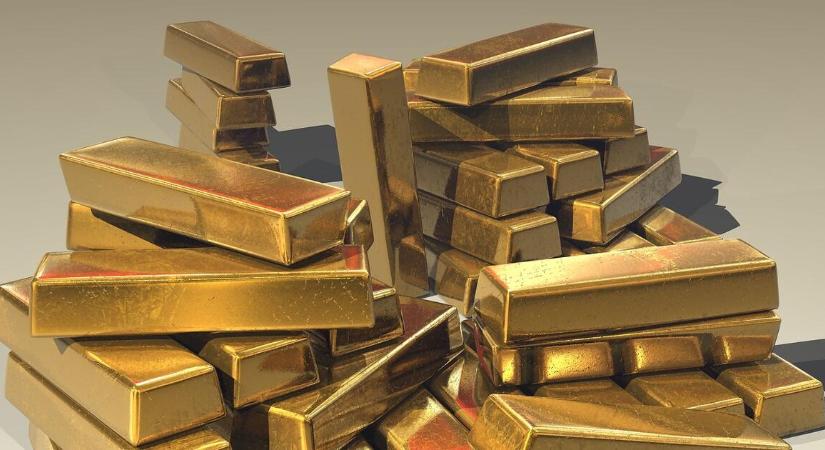 Jó a hangulat a Wall Streeten, az arany pedig ismét az 5000 dollárt közelíti