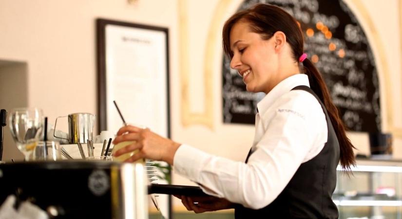 Kormánydöntés: komoly változások jönnek a vendéglátóhelyeken