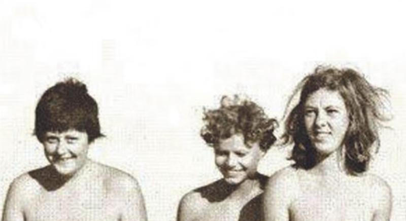 Angela Merkel sokkoló képe került elő az Epstein-aktákból