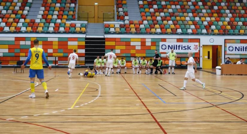 Emelt fővel búcsúztak a kupától a futsalosok
