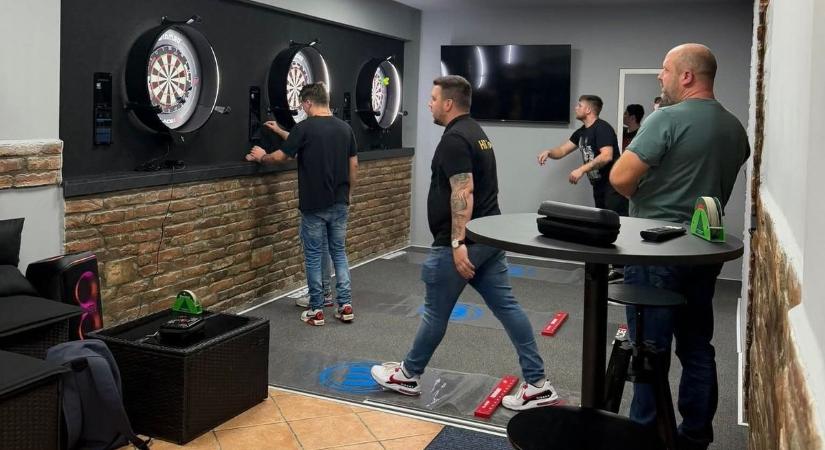 Darts-bajnokokat is nevelhetnek ebben az új esztergomi pubban