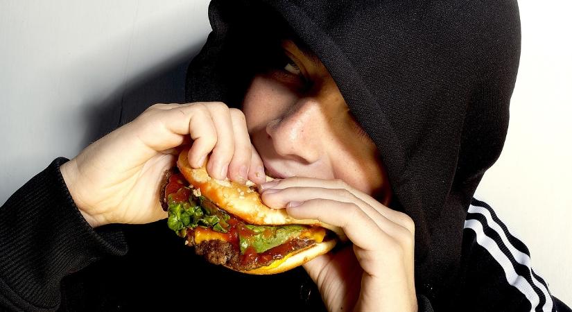 Veszélyzónában a magyar tinik: így kockáztatják a jövőjüket