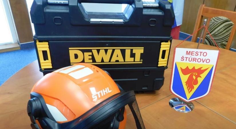 Hasznos eszközöket vásárolt Párkány a helyi tűzoltóknak és műszaki mentőszolgálatnak