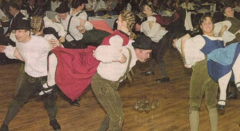 Batyuk, sramli és tánc hajnalig - retró fotók a régi tarjáni Svábbálokról