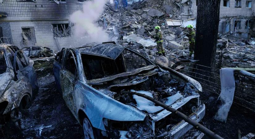 Minden nap ezrek halnak meg az ukrán fronton