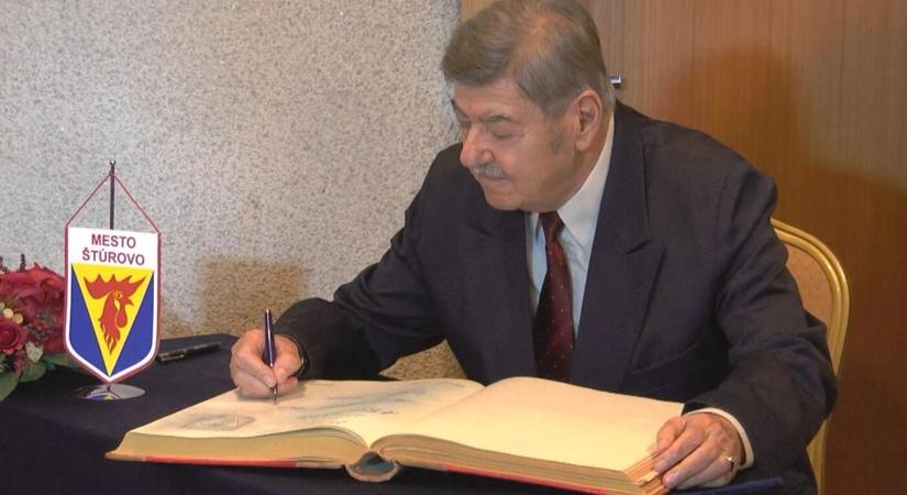 Elhunyt Csicsay Alajos pedagógus, író