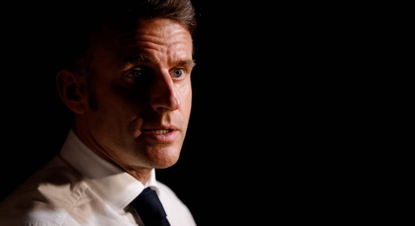 Az oroszok megpróbálták Emmanuel Macront összefüggésbe hozni az Epstein-botránnyal