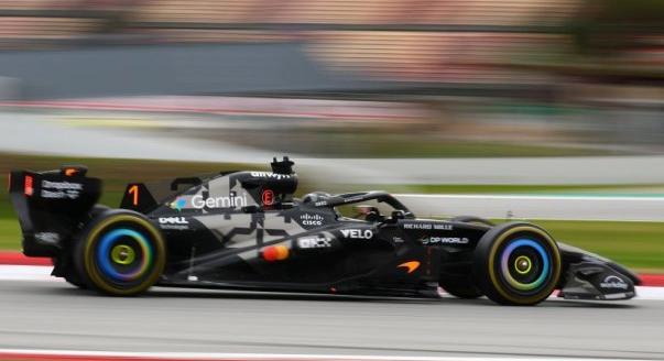 Oldalt vált a Red Bull, F2-es autóról beszél Norris: a nap F1-es hírei