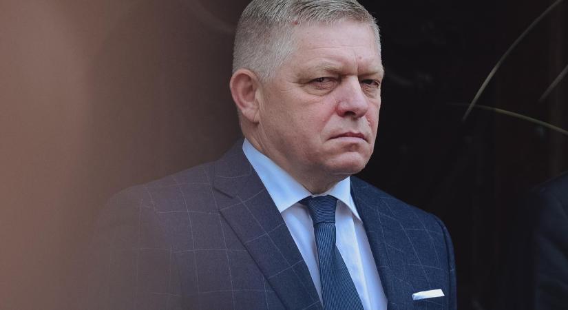 Elegük van Robert Ficóból, népszavazással zárnák rövidre a pozsonyi kabinet ténykedését Szlovákiában