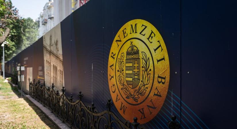Közel egy év után sincs gyanúsítottja az MNB-ügynek