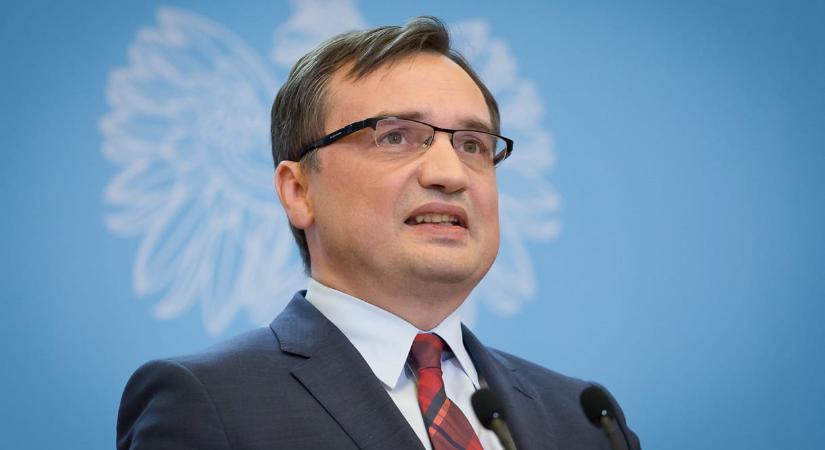 Kiadták a Magyarországon bujkáló volt lengyel igazságügyi miniszter ellen az elfogatóparancsot