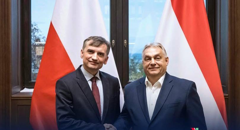 Elrendelték Varsóban a magyar menedékjogot kapott volt lengyel miniszter letartóztatását