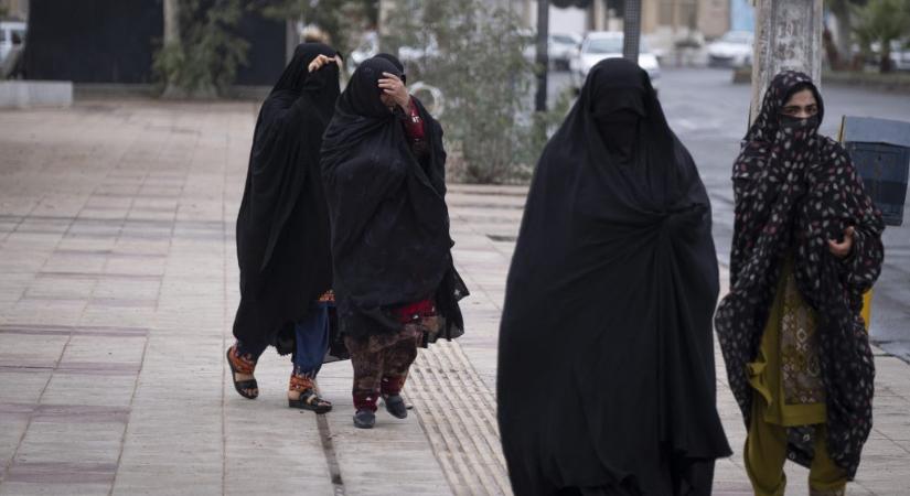 4,5 millió lányt fenyeget idén a nemi szerv megcsonkításának veszélye