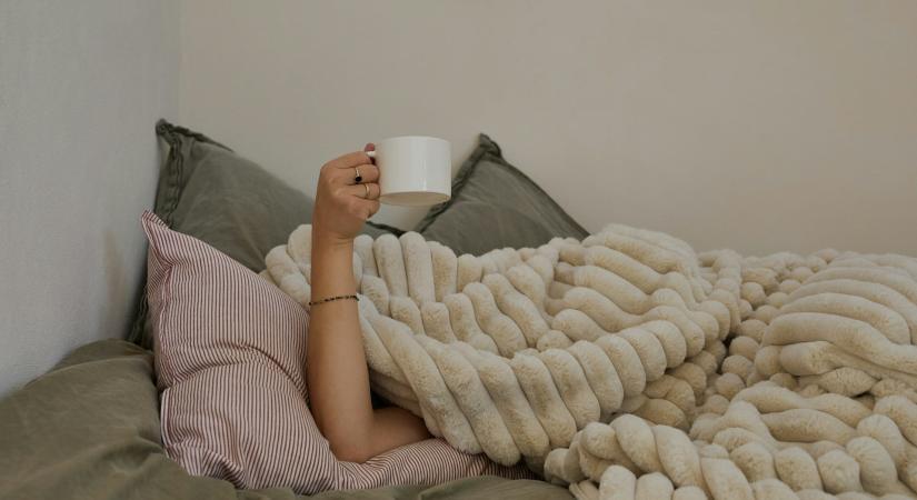 Napi horoszkóp 2026. február 7.: váratlan akadályok gördülhetnek eléd