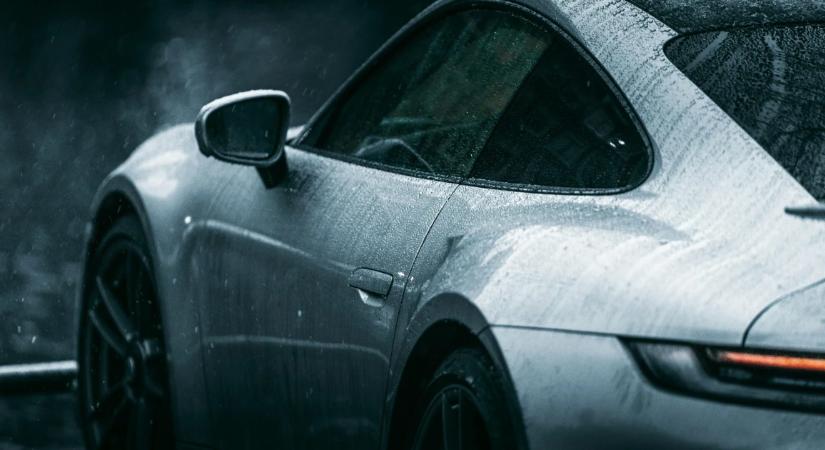 911-est vennél? A legenda él, de már rég nem ebből