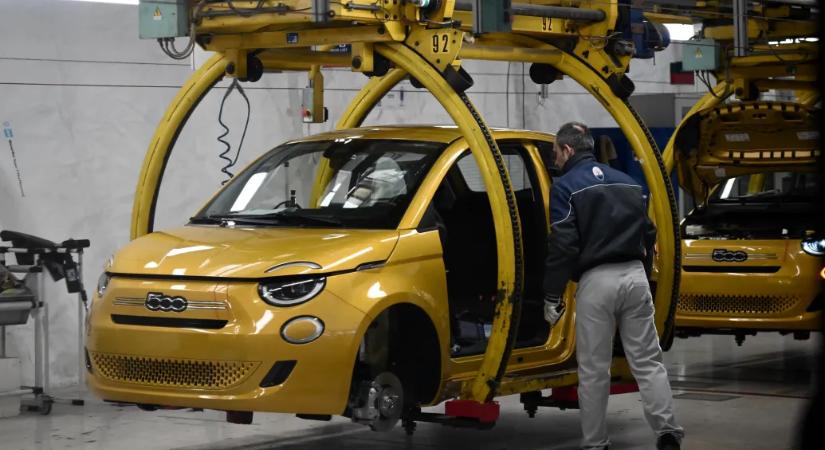 Elszámolta a villanyautós átállást, csúnyán bezuhant Európa egyik legnagyobb autógyártója