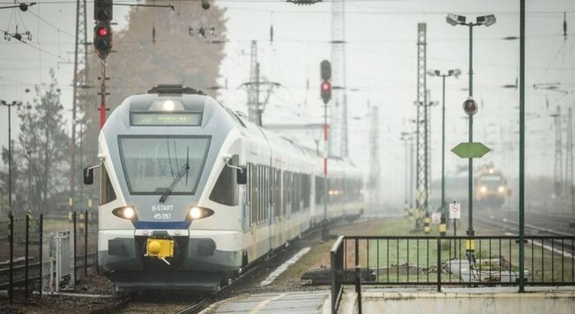 Baleset miatt szünetel a vonatforgalom a hatvani vonalon