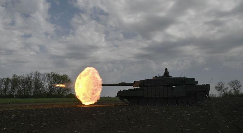 Most fog felrobbanni a dühtől Putyin: Trump katonai szállítmányt küld Ukrajnába