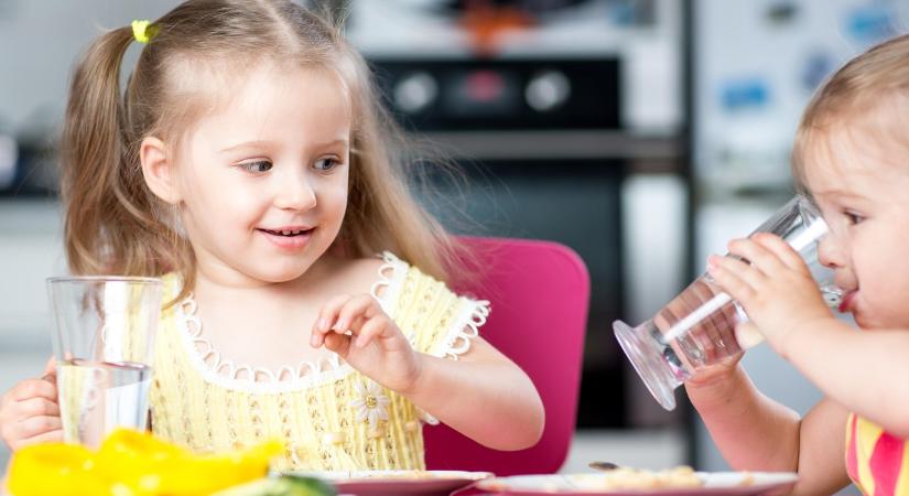 Bűncselekménnyel vádolják a bölcsődei nevelőt, aki hashajtót adott kisgyermekeknek