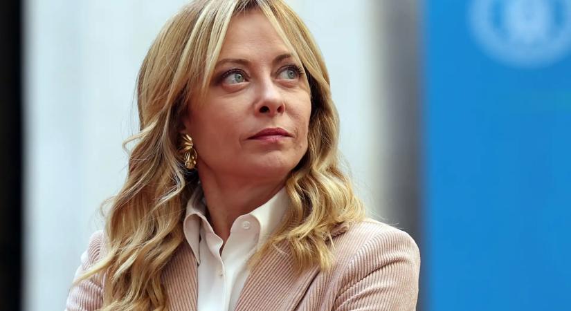 Az arctalan angyal és az olasz közélet kapcsolata