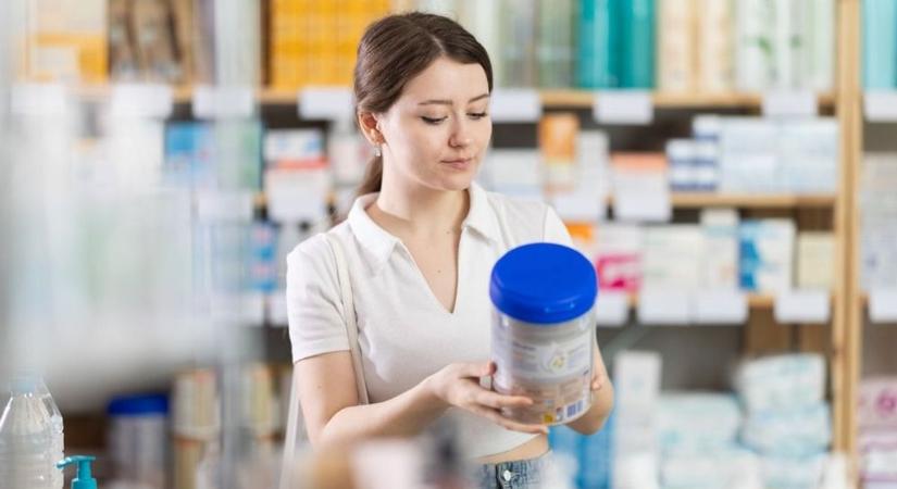 Újabb népszerű csecsemőtápszert hívtak vissza a boltok polcairól - Mutatjuk őket!