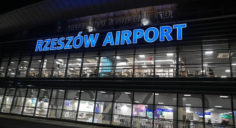 Vészhelyzet: két lengyel repülőteret is lezártak orosz légicsapások miatt