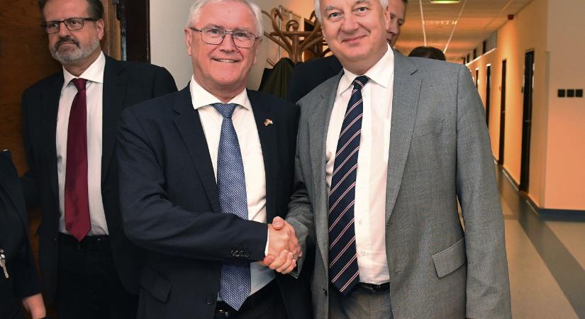 Tömegesen iratkoznak le a választók a német nemzetiségi névjegyzékről, veszélybe került a parlamenti mandátum