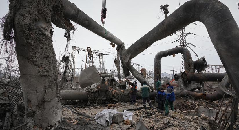 Oroszország ukrán hőerőműveket is lőtt az éjjel, komolyak a károk