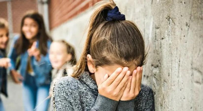 „Mennyi lesz?” – döbbenetes vesztegetési botrány az összevert Jázmin ügyében