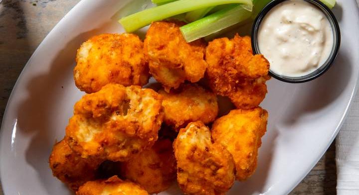 Fűszeres karfiolfalatok meccsnézéshez: ezt nassold a Super Bowl alatt