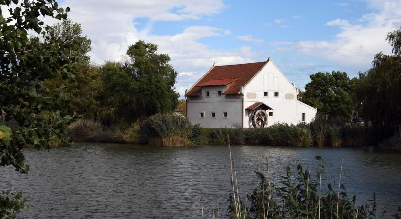 Rá sem ismerni az épületre, ilyen történelmi érdekesség nincs még egy a Jászságban – galériával