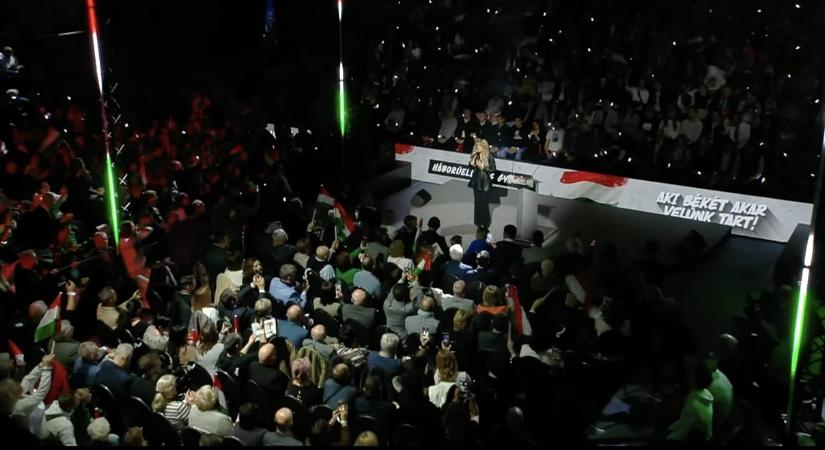 Szombathelyen próbál mozgósítani Orbán, miközben a Tisza közzéteszi a kormányprogramját – élő