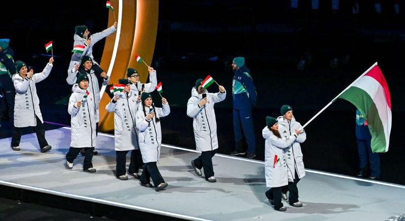 Megkezdődött a téli olimpia, szegediek vitték a magyar zászlót a megnyitón