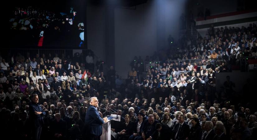 "Orbán Viktor vezetésével ki fogunk maradni a háború poklából" – Háborúellenes nagygyűlés Szombathelyen (élő)